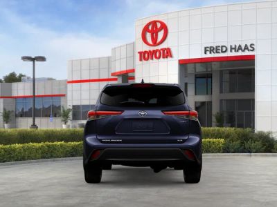 2026 Toyota Highlander Hybrid — photo 10 view