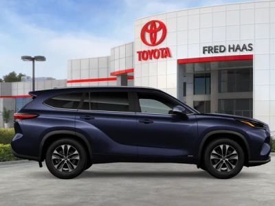 2026 Toyota Highlander Hybrid — photo 14 view