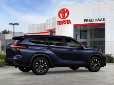 2026 Toyota Highlander Hybrid — photo 13 view