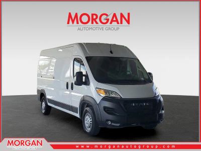 2025 Ram ProMaster Cargo Van Tradesman in Bright White Clearcoat — front three-quarter view