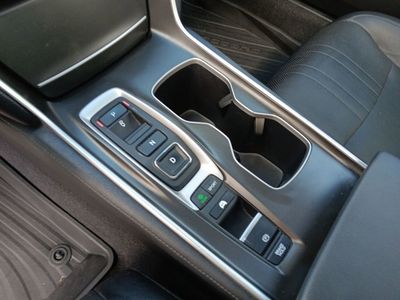 2019 Honda Accord Hybrid Touring Sedan - Photo 23