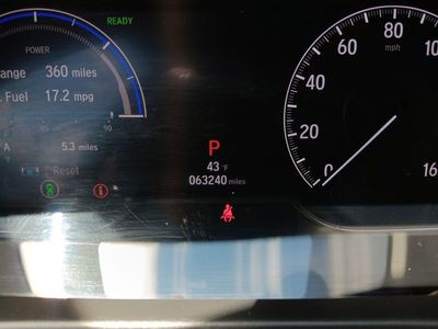 2019 Honda Accord Hybrid Touring Sedan - Photo 16