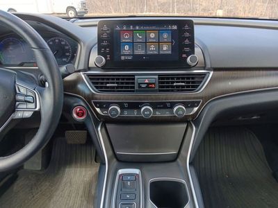 2019 Honda Accord Hybrid Touring Sedan - Photo 17