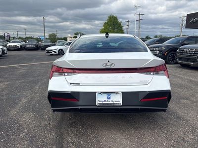 2026 Hyundai Elantra — photo 27 view