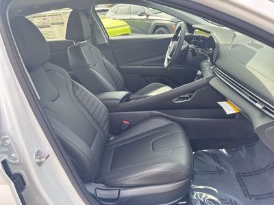2026 Hyundai Elantra — photo 19 view