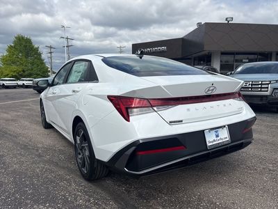 2026 Hyundai Elantra — photo 7 view