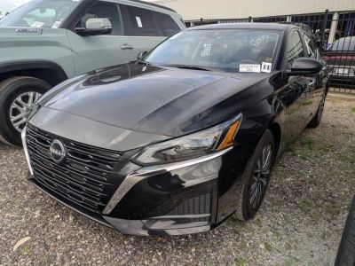 2025 Nissan Altima - Photo 1
