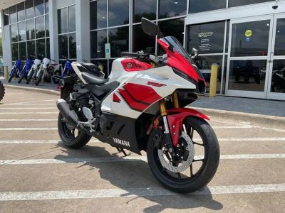 2026 Yamaha YZF-R3 70th Anniversary Edition — front three-quarter view