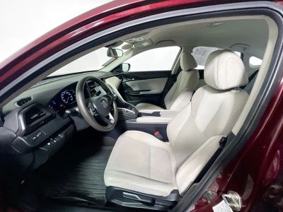 2019 Honda Insight — photo 12 view