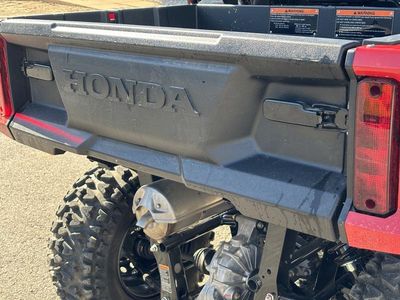 2025 Honda Pioneer 520 — photo 8 view