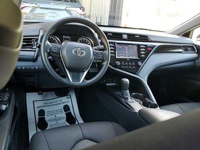 2020 Toyota Camry - Photo 2