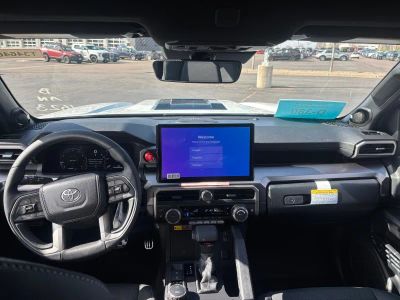 2026 Toyota 4Runner — photo 17 view
