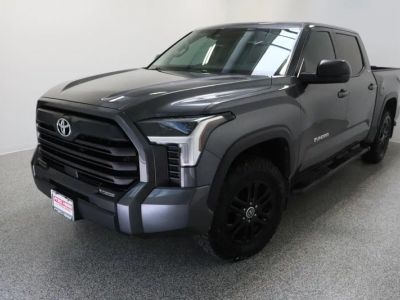 2024 Toyota Tundra 4WD - Photo 2