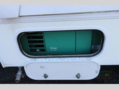 2019 Winnebago Outlook — photo 13 view