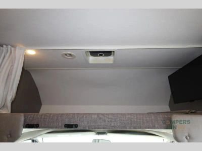 2019 Winnebago Outlook — photo 19 view