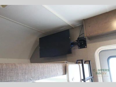 2019 Winnebago Outlook — photo 20 view