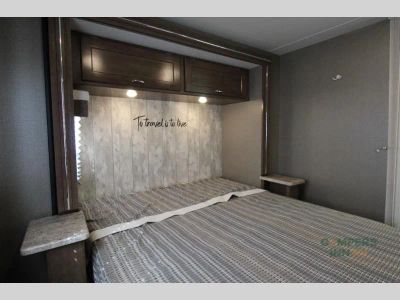 2019 Winnebago Outlook — photo 38 view
