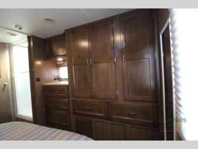 2019 Winnebago Outlook — photo 39 view