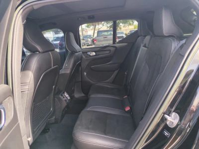 2022 Volvo XC40 — photo 15 view