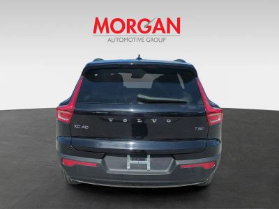 2022 Volvo XC40 — engine compartment view