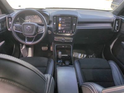 2022 Volvo XC40 — photo 16 view