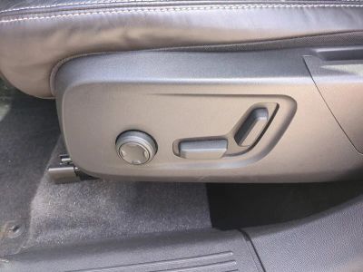2022 Volvo XC40 — photo 21 view
