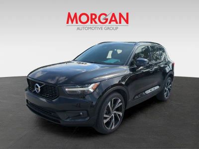 2022 Volvo XC40 — photo 9 view
