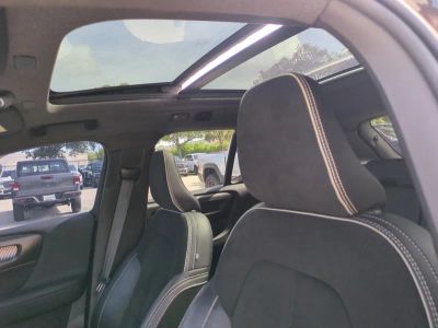 2022 Volvo XC40 — photo 22 view