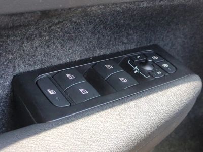 2022 Volvo XC40 — photo 26 view