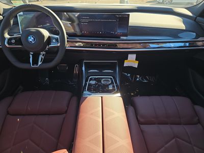 2026 BMW i7 - Photo 12