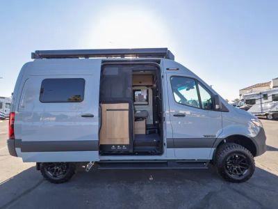 2027 Winnebago REVEL — photo 17 view