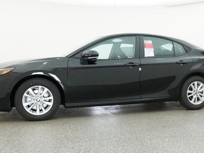2026 Camry LE - Photo 2