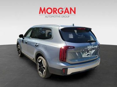 2025 Kia Telluride — rear three-quarter view