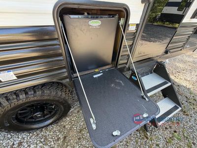 2024 Forest River RV Cherokee Wolf Pup - Photo 9