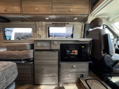 2027 Winnebago TRAVATO — photo 8 view