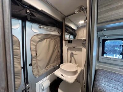 2027 Winnebago TRAVATO — photo 14 view