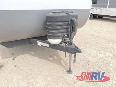 2025 Forest River RV Wildwood X-Lite - Photo 12