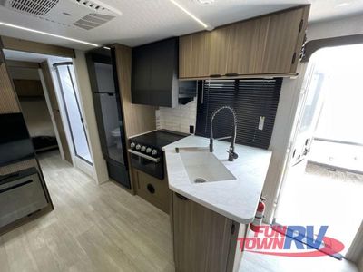 2025 Forest River RV Wildwood X-Lite - Photo 8