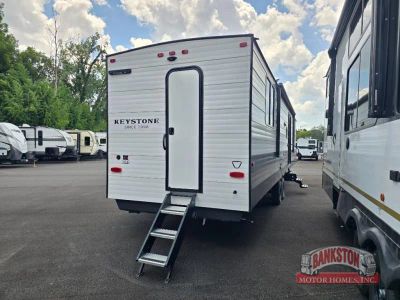 2026 Springdale 380DB — rear three-quarter view