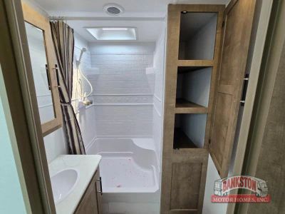 2026 Springdale 380DB — photo 31 view