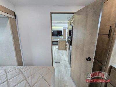 2026 Springdale 380DB — photo 25 view