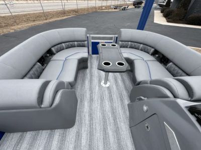 2025 Bennington 23 LX - Photo 6