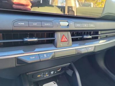 2025 Kia K4 — photo 17 view