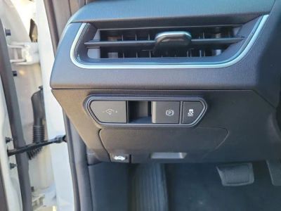 2025 Kia K4 — photo 10 view
