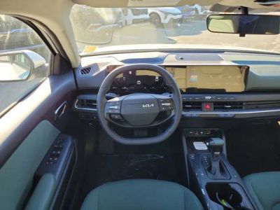 2025 Kia K4 — photo 22 view