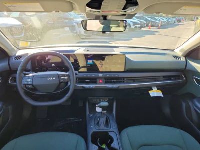 2025 Kia K4 — photo 21 view