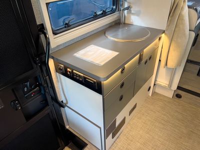 2026 Winnebago EKKO - Photo 10