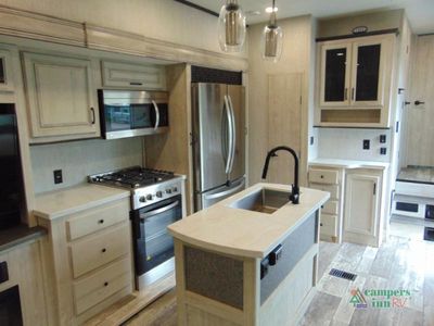 2022 Forest River Sierra — photo 9 view