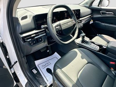 2026 Kia Sportage — photo 9 view