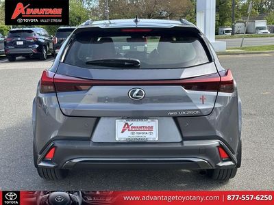 2023 Lexus UX - Photo 8